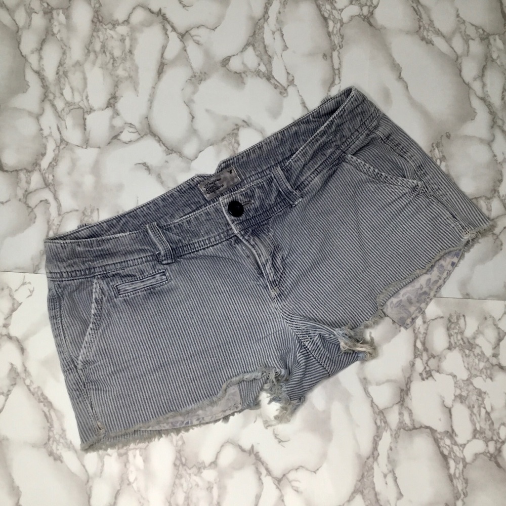 American Eagle Gray Striped Cut Off Shorts Sz 4
